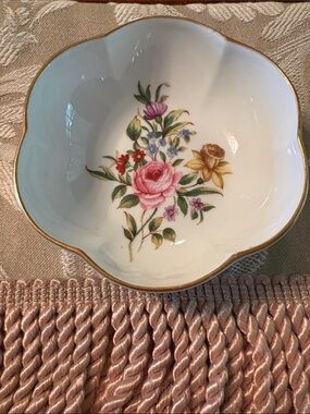 Vintage  Royal Albert White Bone China Floral Serving Bowl 4 1/2”W 1 1/2”D